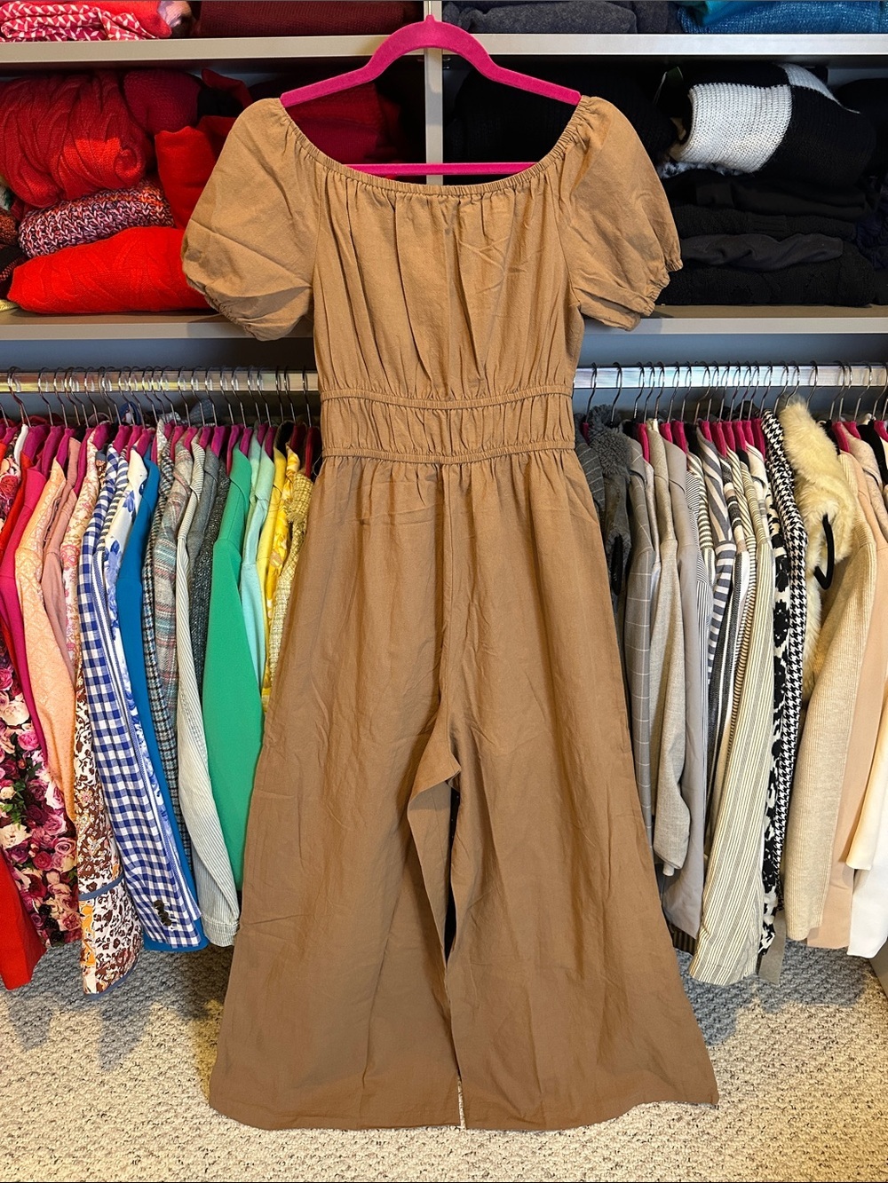 Dazy brown short sleeve scoop neck elastic waistband wide leg jumps size L